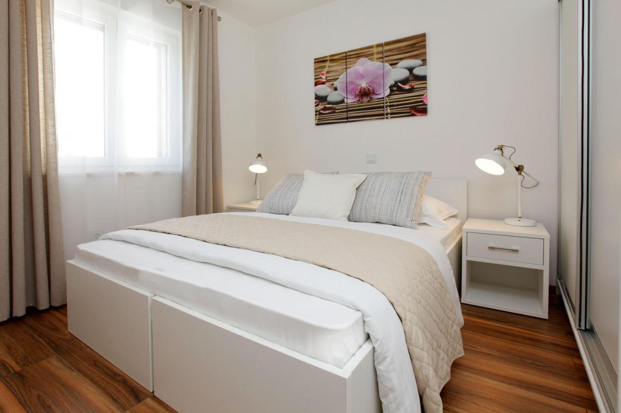 Lena Appartement *